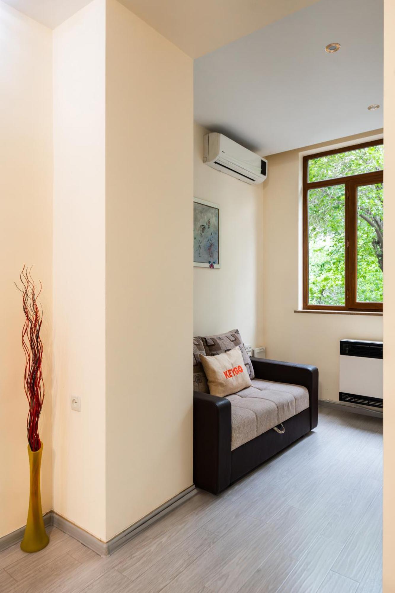 1Br Apt Near Opera Self-Enter By Keygo 25 Yerevan Exterior photo